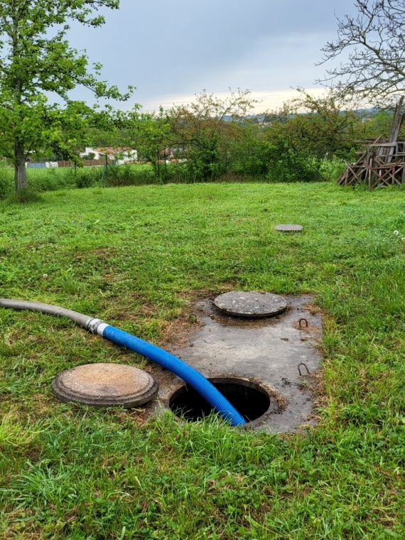 Vidange et nettoyage d'une fosse toutes eaux à Lapeyrouse Fossat, Garidech, AB ASSAINISSEMENT EXPRESS